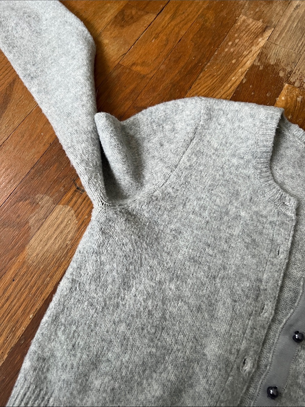 🪽Abercrombie Crop Cardigan - Pearl Button - XS🪽 - Picture 4 of 6